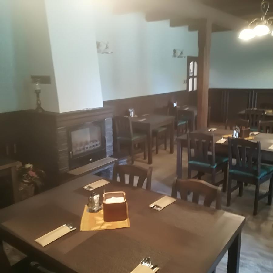 Penzion A Restauracia Hanisberg Krupina Exterior foto