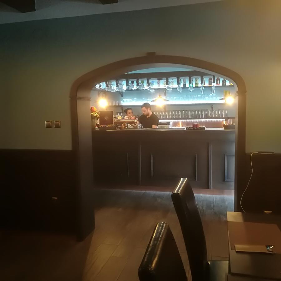 Penzion A Restauracia Hanisberg Krupina Exterior foto